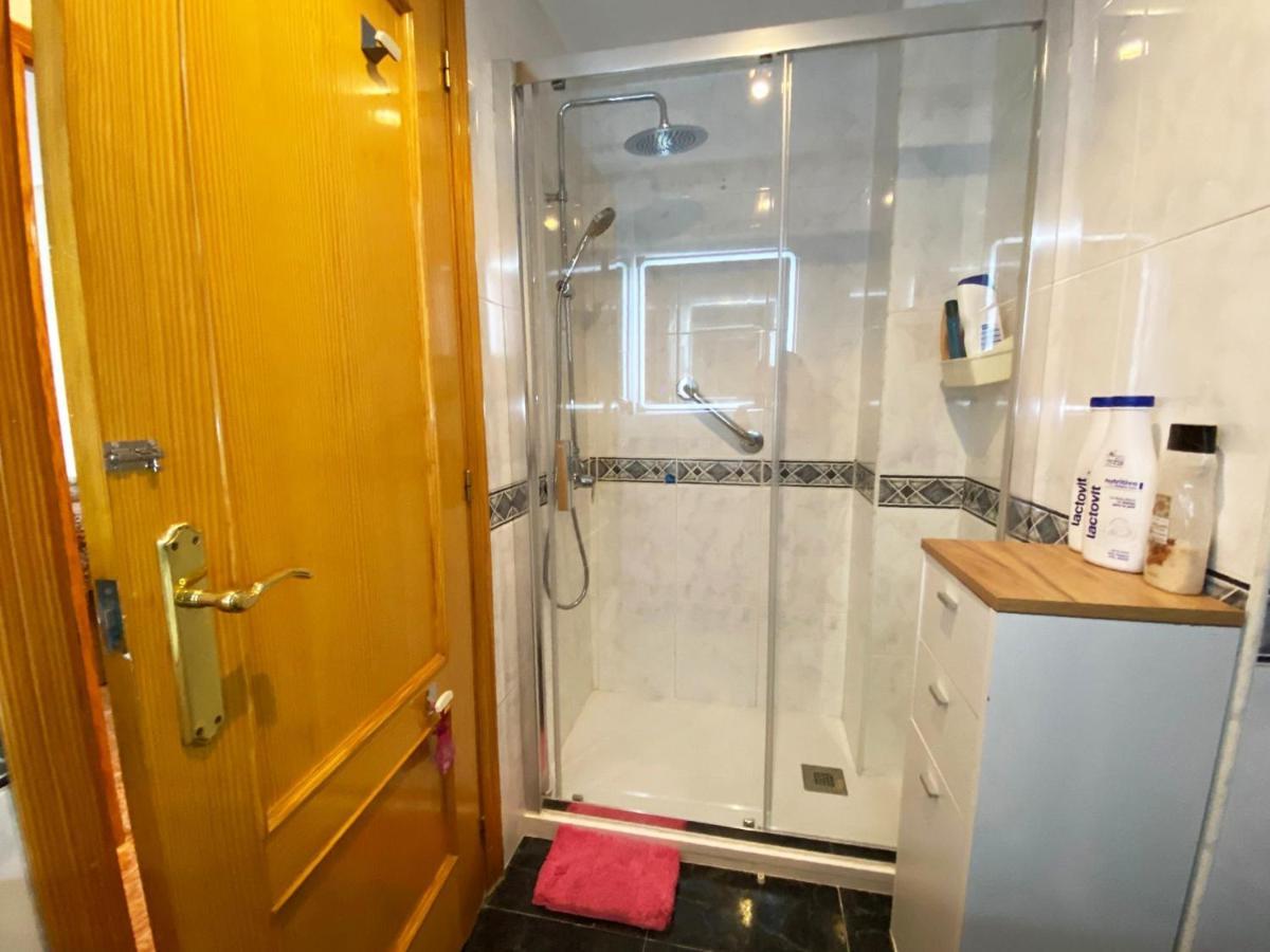 Rooms In Valencia Great Location In Shared Apartment Exteriör bild